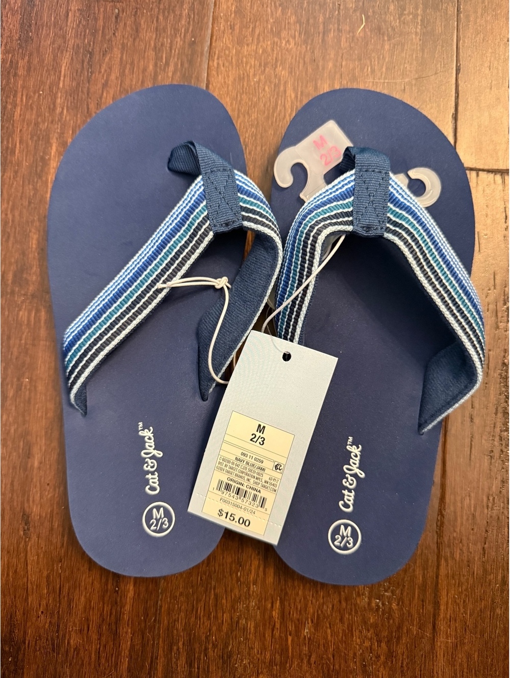 Cat & Jack Navy Blue and Blue Striped Boys' Flip Flop Sandals Size M 2/3